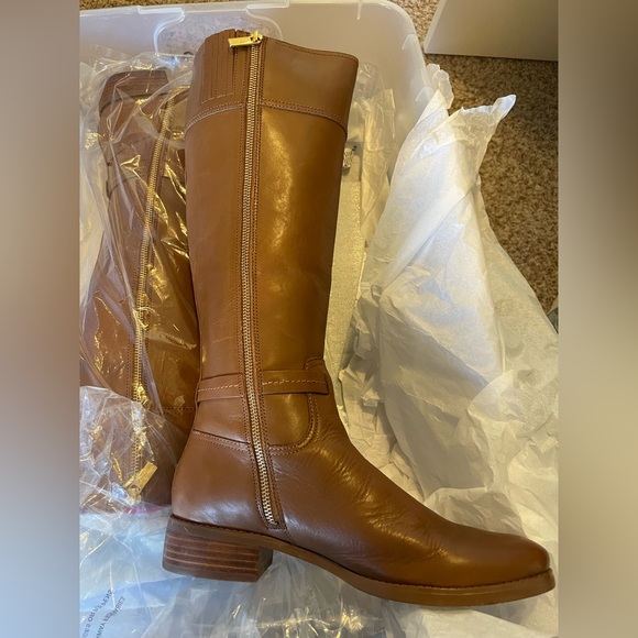 Michael Kors boots - Picture 2 of 4